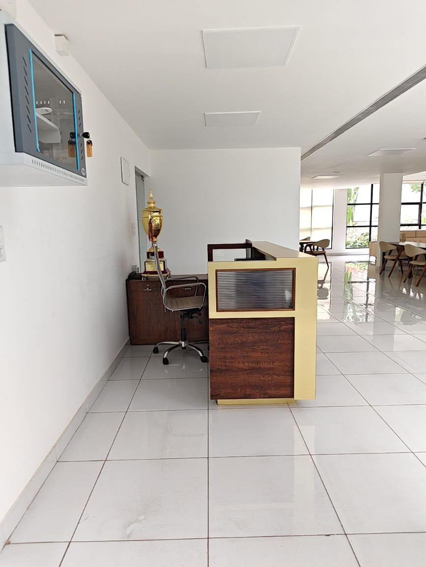 Reception desk